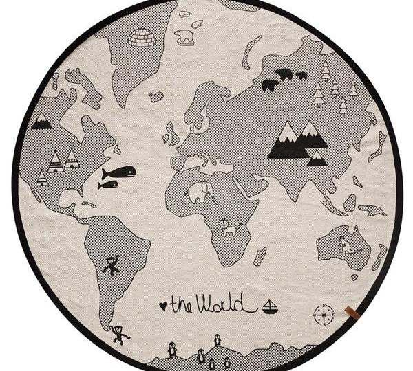 Deer Industries Children Rug oyoy world rug. Monochrome round cotton rug with black and white print of the wold map with mountains and animals. Scandinavian design by OYOY. Gender neutral, nice for boys and girls. For nursery, kids bedroom or play room.