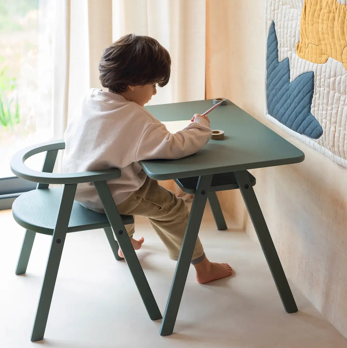 Kids Play Tables, Chairs & Stools