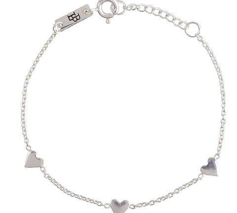 Deer Industries Jewellery Lennebelle Bracelet Hearts in Sterling Silver for mother and daughter or grand mother. Best gift this hearts bracelet in kids and adult size. 