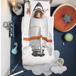 Deer Industries Kids bedding Snurk duvet cover Space voyager. This cool rocket bedding fit great in a space themed kids bedroom. 100% quality cotton, printed in Portugal.