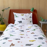 Deer Industries Kids Bedding Snurk Duvet Cover Paper Zoo. Colourful gender neutral bedding for boys and girls with animal print. Scandinavian design printed on 100% cotton. 